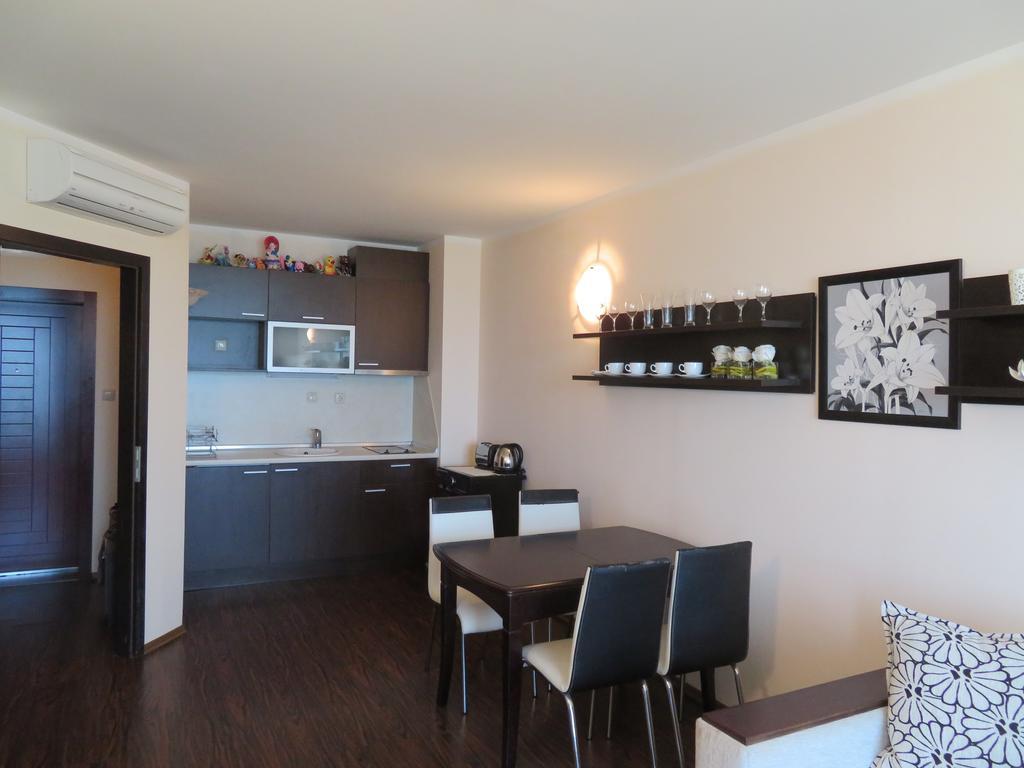 Apartments Sirena First Line - Апартаменти Сирена На Първа Линия Altın Kumlar Dış mekan fotoğraf